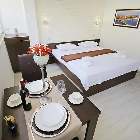 Deluxe Mkc Apartments Zadar Exterior photo