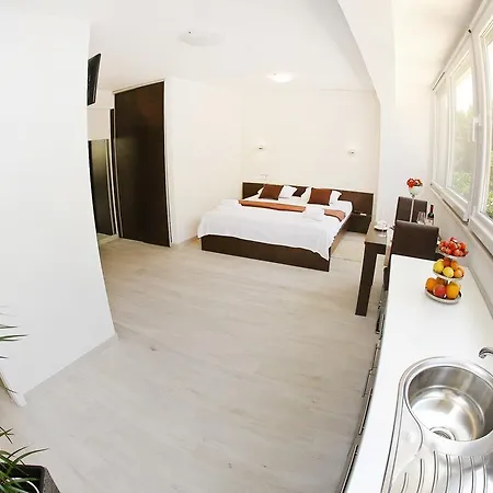 Deluxe Mkc Apartments Zadar Exterior photo