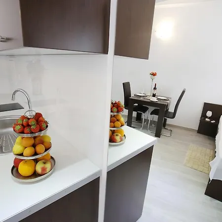 Deluxe Mkc Apartments Zadar Exterior photo